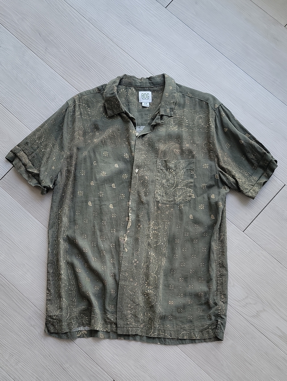 BDG Olive Green Short-Sleeve Bandana Print Button-Up Shirt